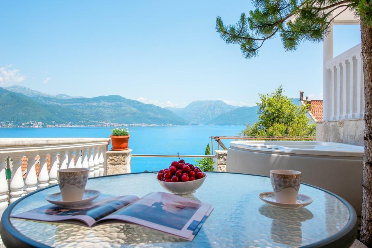 Boka Apartments Tivat Exteriör bild